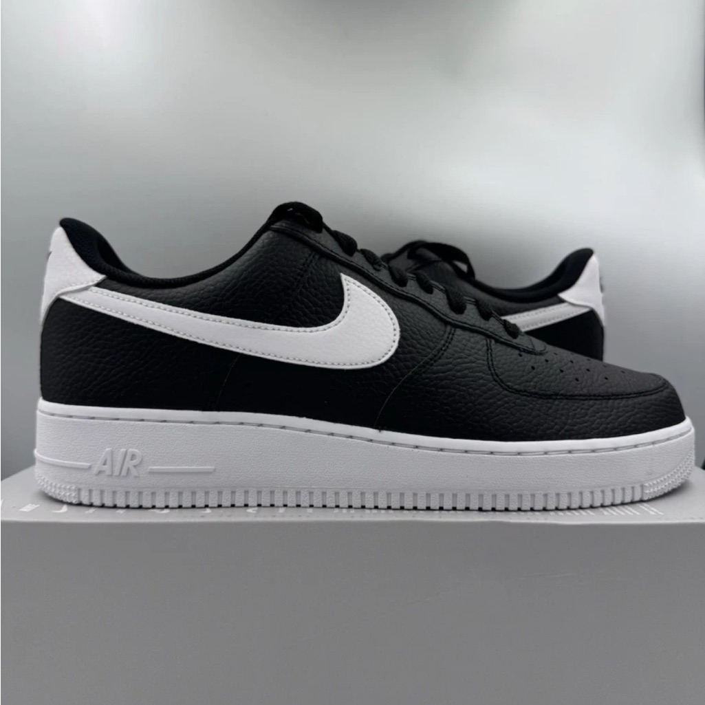 Nike Air Force 1 '07 Black White Pebbled Leather Brand New Multiple Sizes